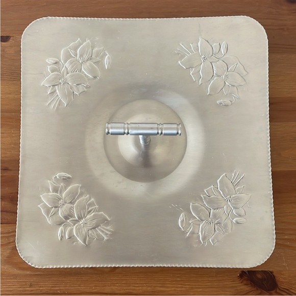 Vintage Aluminum Tidbit Tray by Millbrook Industries Canada - Picture 2 of 6